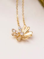 Load image into Gallery viewer, Daisy Floral Necklace - 18k Yellow Gold