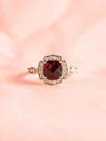 Load image into Gallery viewer, Garnet Halo Varia Vintage Ring