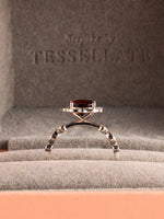 Load image into Gallery viewer, Garnet Halo Varia Vintage Ring