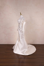 Load image into Gallery viewer, Michelle Gown