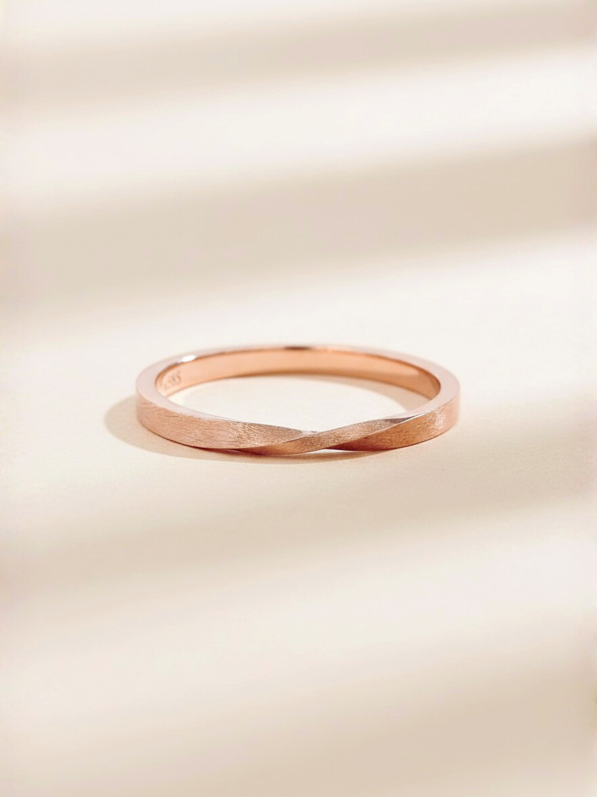 Viola ring