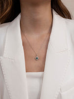 Load image into Gallery viewer, Emerald Big Design Platinum Necklace
