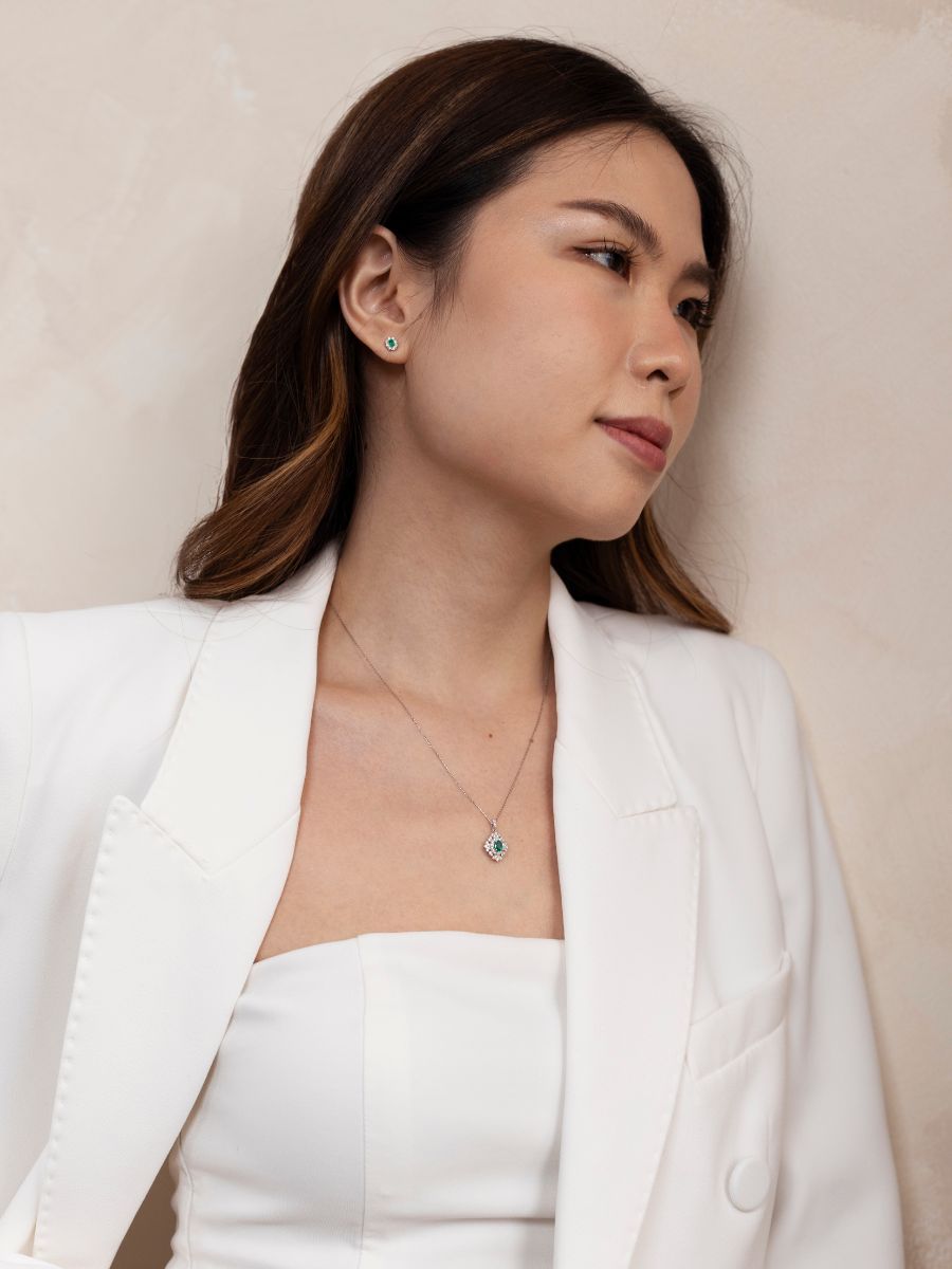 Emerald Big Design Platinum Necklace