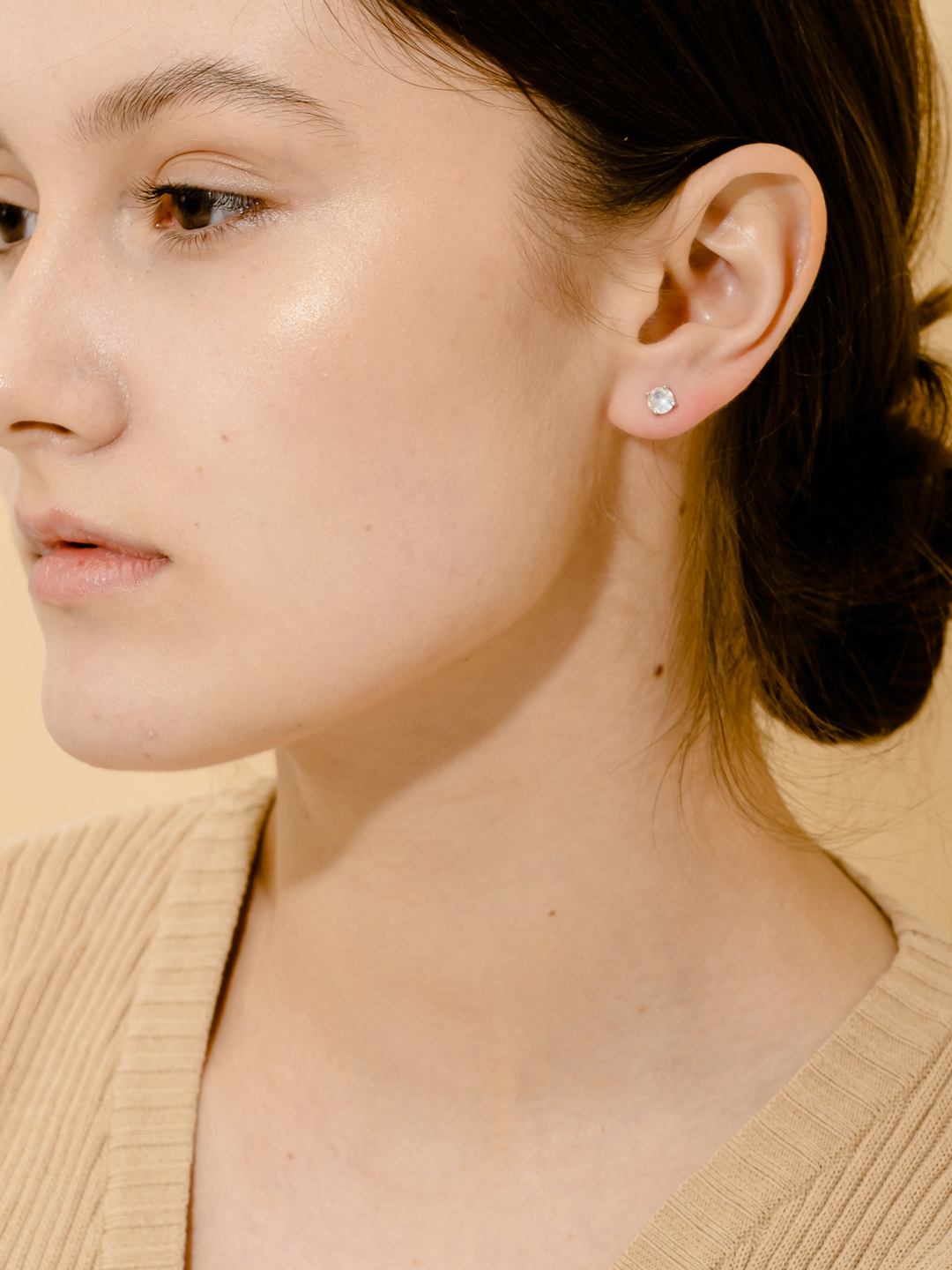 Lynn Earring (Moonstone) - Rhodium Plated