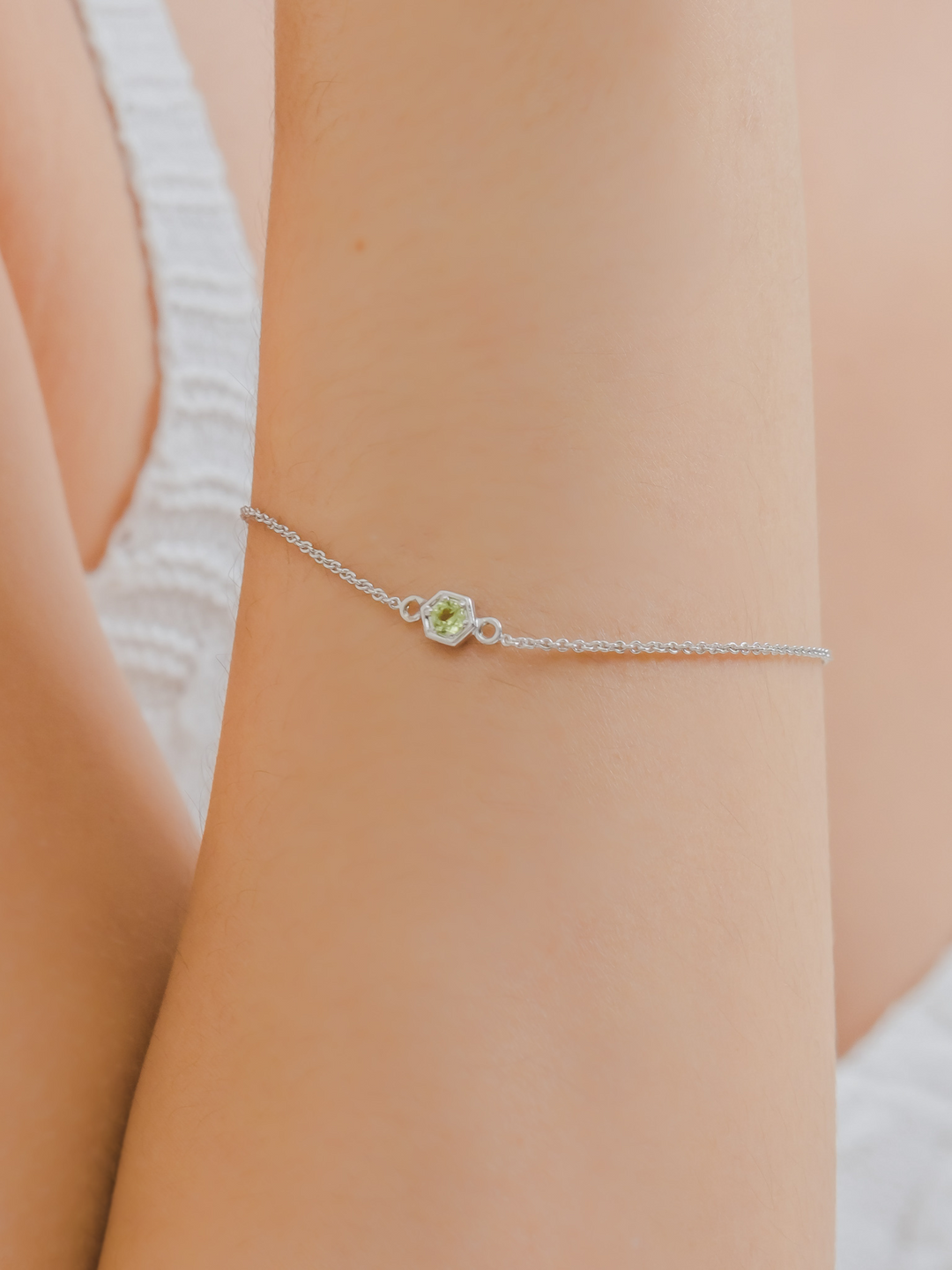 Fleur Bracelet (Peridot) - Rhodium Plated