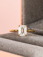 Load image into Gallery viewer, Jamie Ring - Moissanites - 18k Yellow Gold
