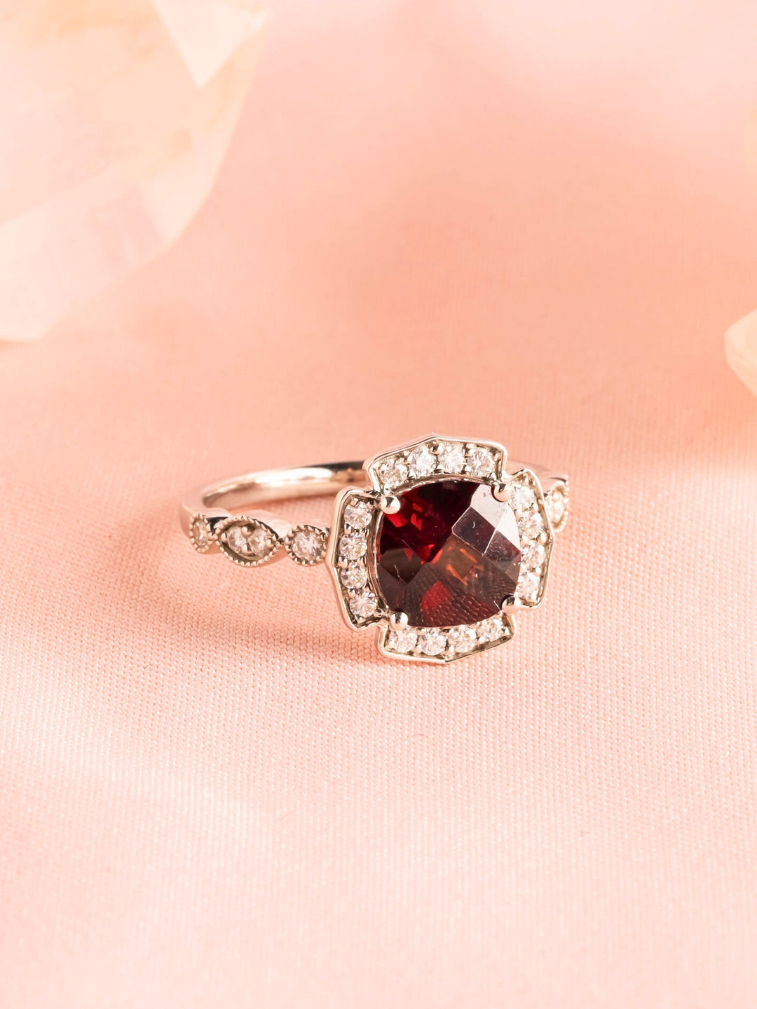 Garnet Halo Varia Vintage Ring