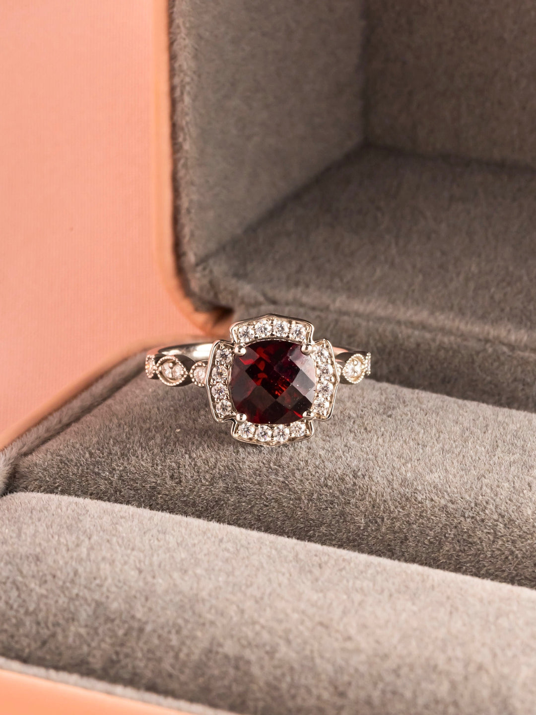 Garnet Halo Varia Vintage Ring