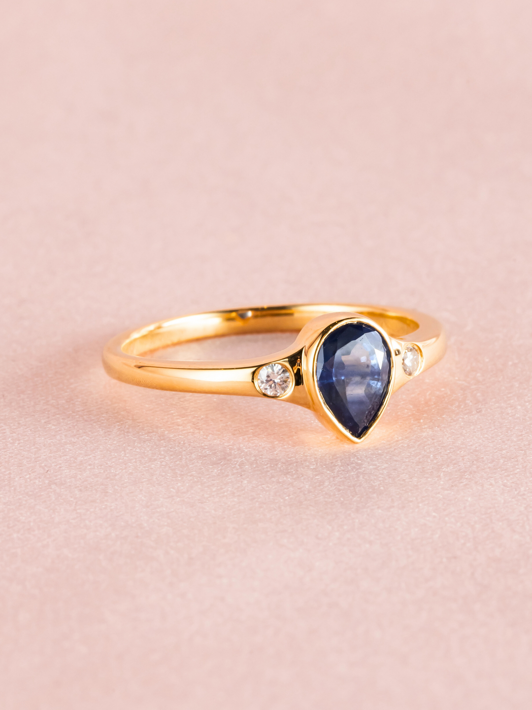 Alicia Ring - Blue Sapphire & Moissanite - 18K Yellow Gold