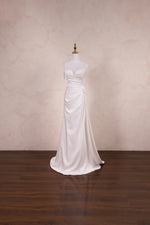 Load image into Gallery viewer, Elizabeth Gown
