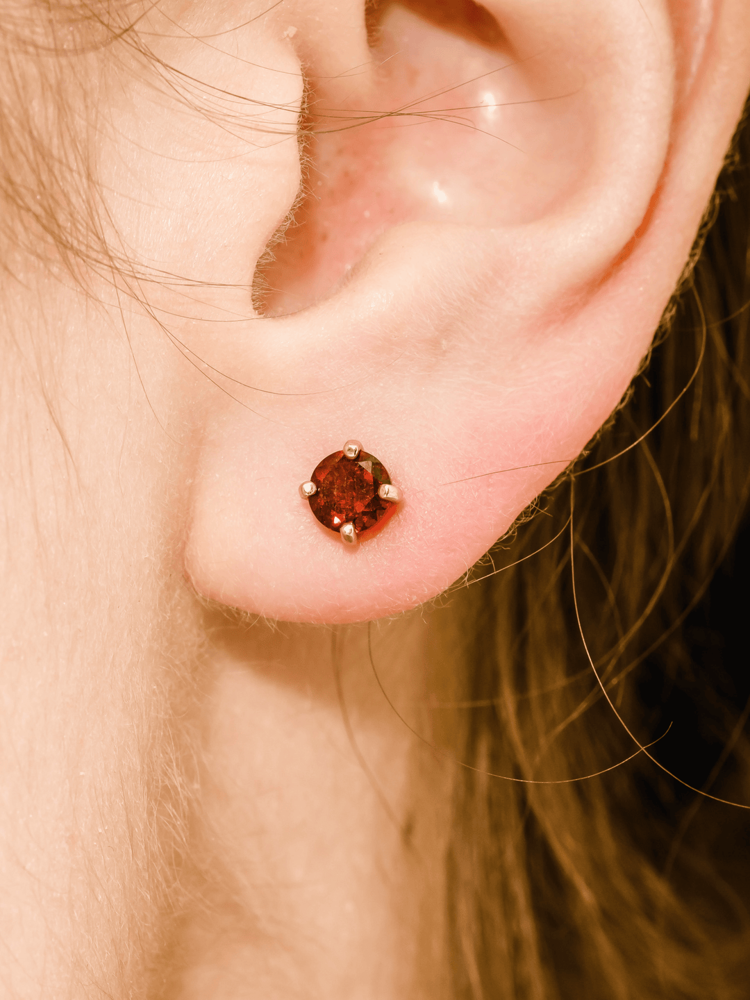 Lynn Earring (Rhodolite Garnet) - Rhodium Plated