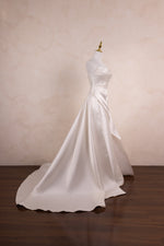 Load image into Gallery viewer, Fiona Gown
